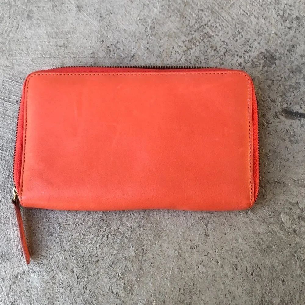 Lili Radu Travel Wallet